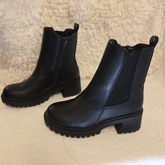 NWOT Sugar Women’s Black Abruzzi Lug Sole Zippered Ankle Boots - 7.5 - Picture 9 of 14